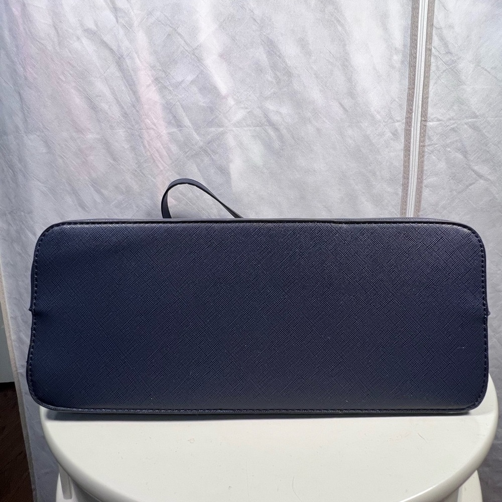 NWT Lovevook Hobo Faux Leather Purse/Bag with Matching Wristlet and dust bag - Picture 3 of 5